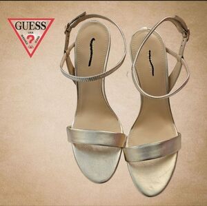 New in Box GUESS Kabelle Sandal Heels Gold